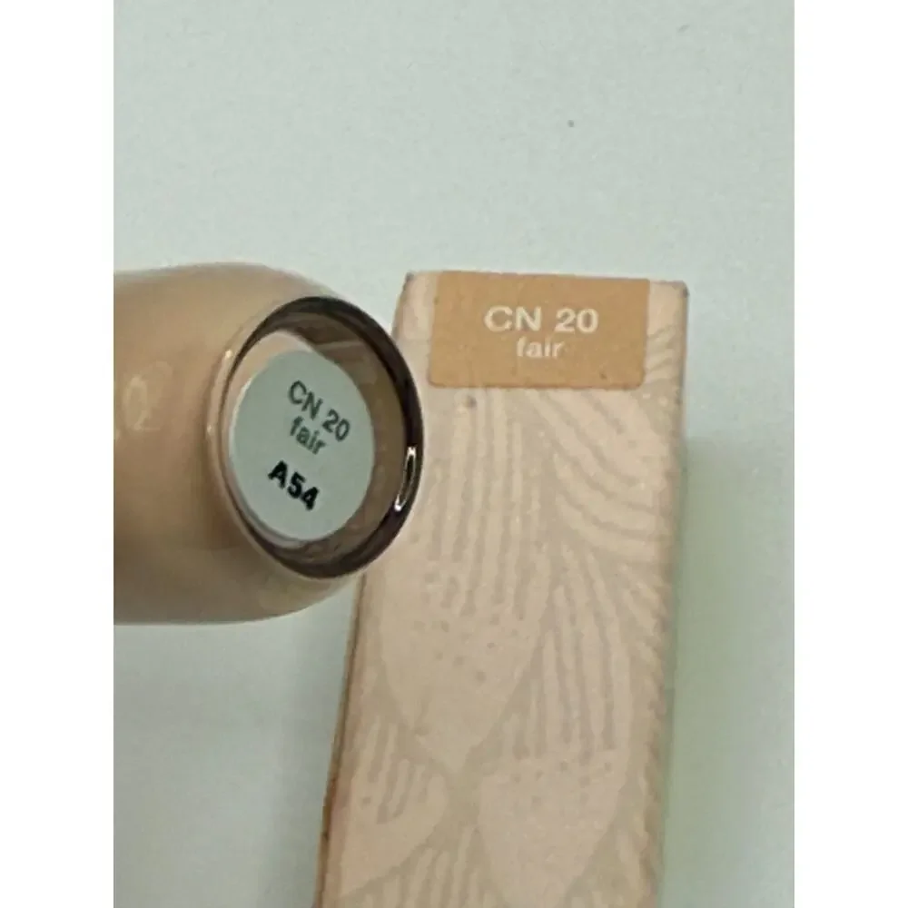 Clinique Even Better All-Over Concealer + Eraser (CN 20 Fair A54) 0.2 fl.oz 6ml